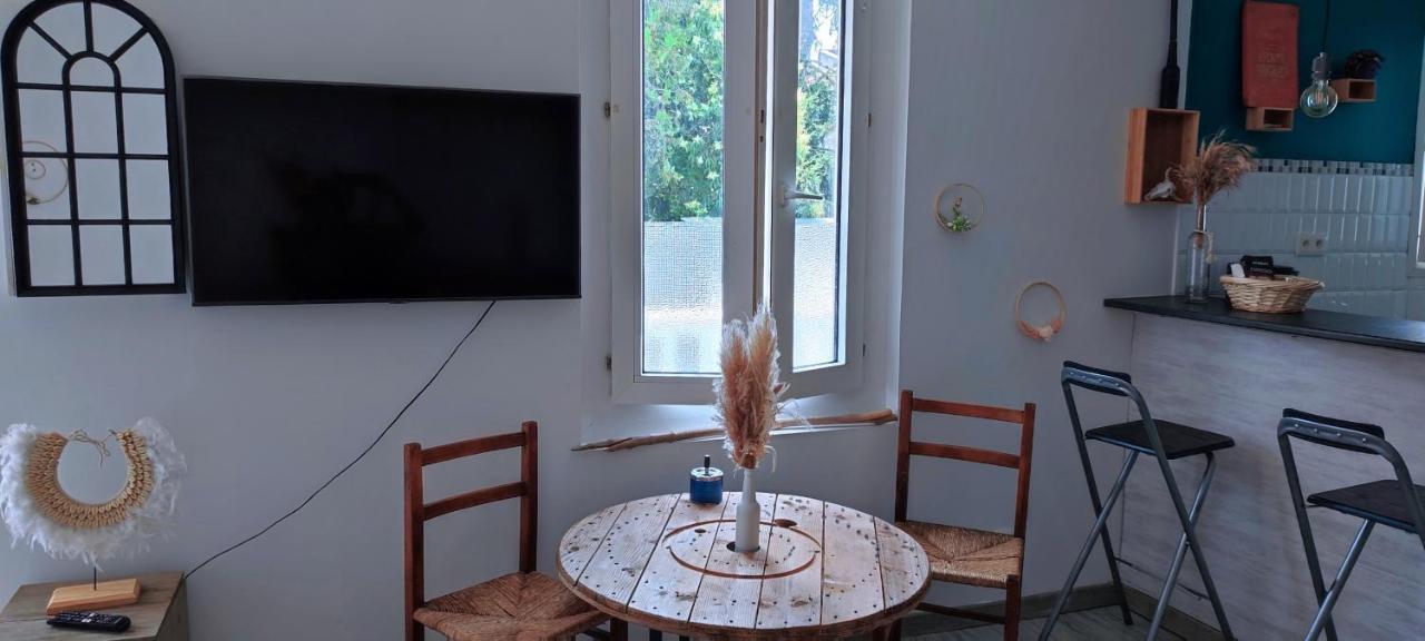 L'Appartement 7 - Centre Ville-Parking-Tv-Wifi Tarbes Eksteriør billede